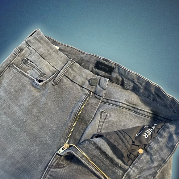 NWOT MOTHER Denim ‘The Looker Ankle Fray’ Jeans in “Burning Out Lanterns” Sz 27 - Picture 3 of 16